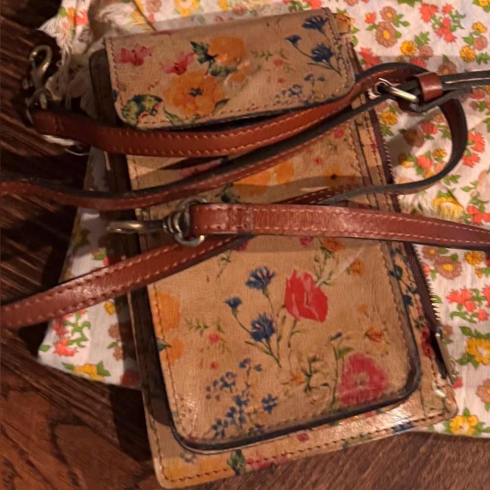 Patricia Nash Aegean Blooms Chiavella Phone Crossbody Bag